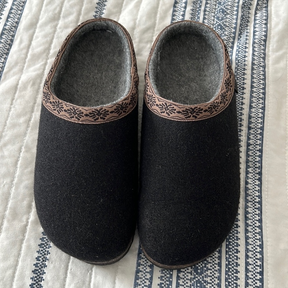 Women’s L.L. Bean Wool Clogs